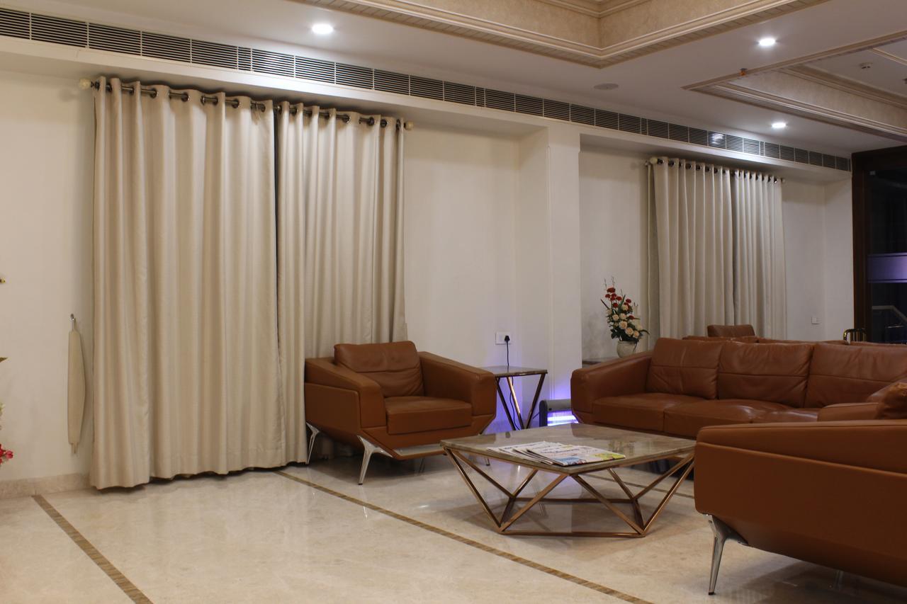Hotel Grand Gayathri Khammam Exterior foto